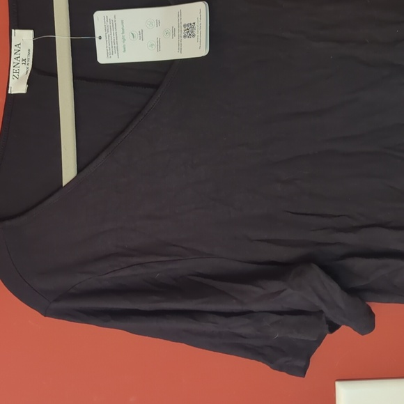 ⭐ NWT Zenana Black Tencel Soft Top - Picture 3 of 5